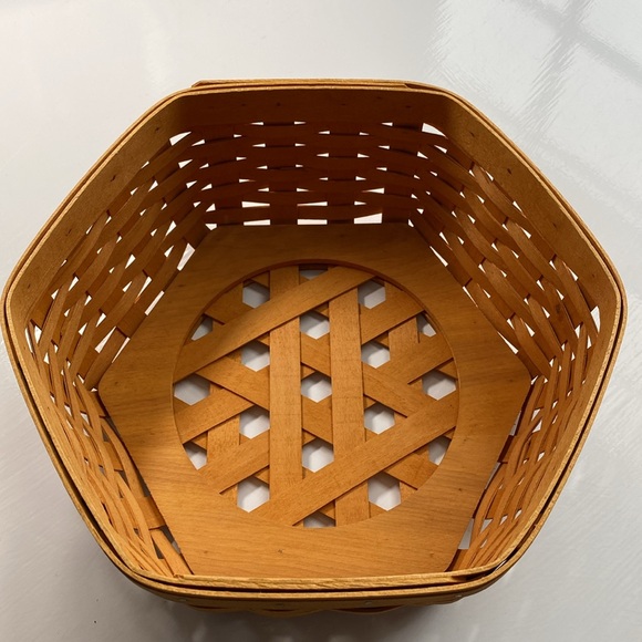Longaberger Hexagon Generations Basket with Lid and Protector - Picture 6 of 10